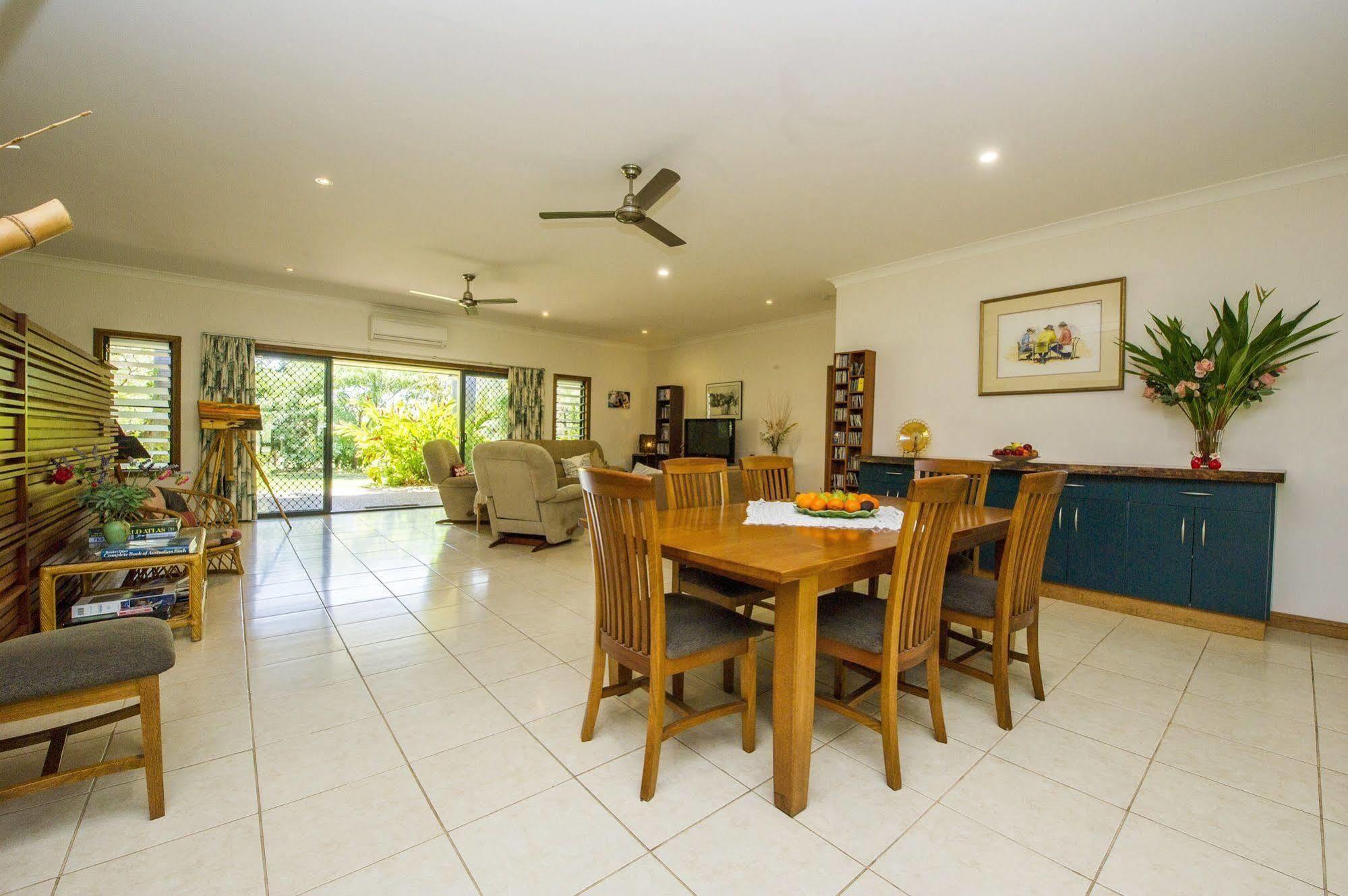 Magnetic Island Bed And Breakfast Horseshoe Bay Exterior photo