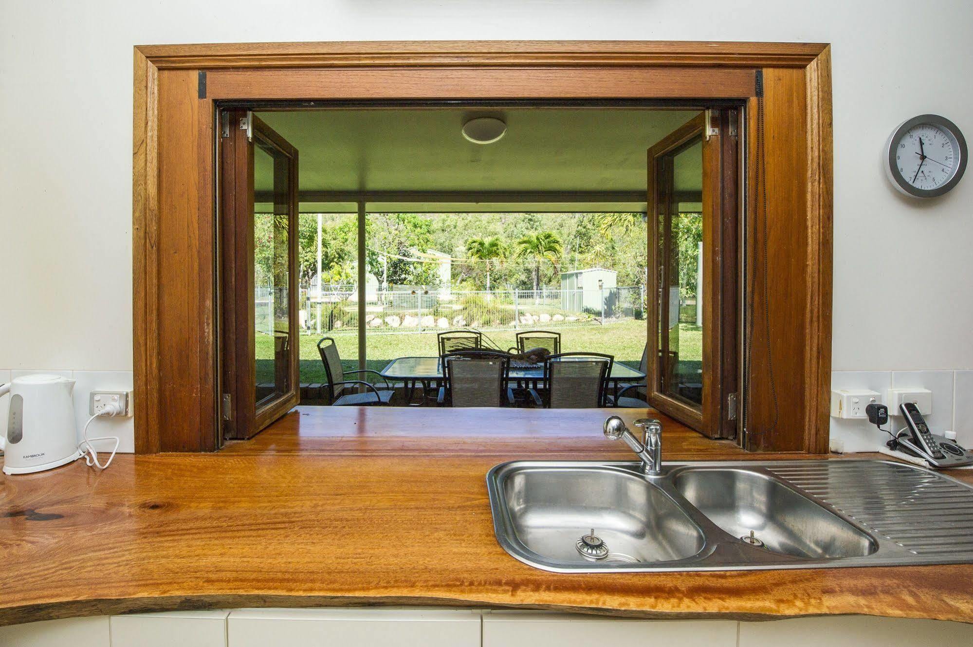 Magnetic Island Bed And Breakfast Horseshoe Bay Exterior photo